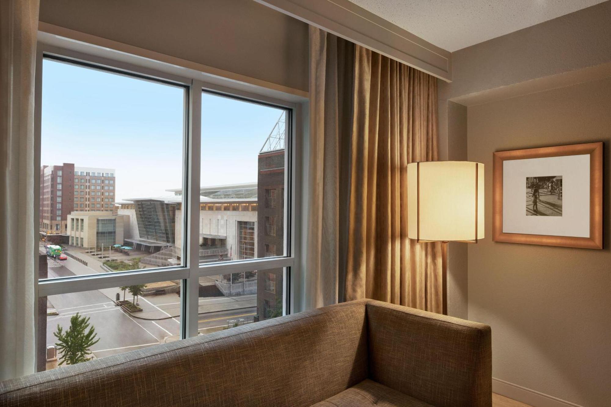 Sheraton Raleigh Hotel Екстер'єр фото