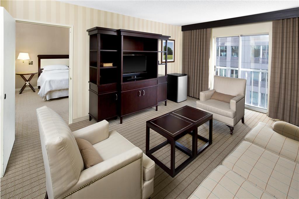Sheraton Raleigh Hotel Номер фото