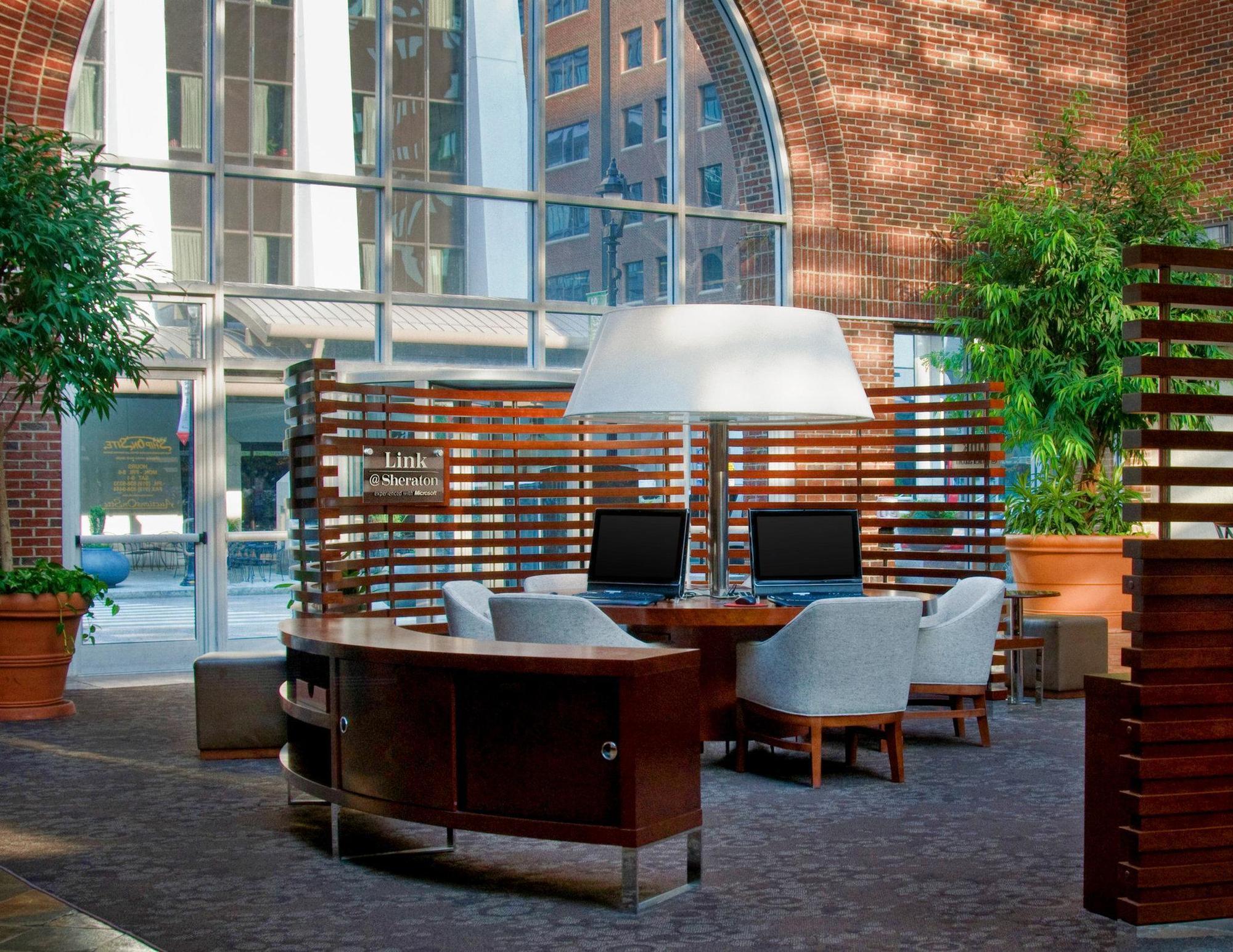 Sheraton Raleigh Hotel Екстер'єр фото