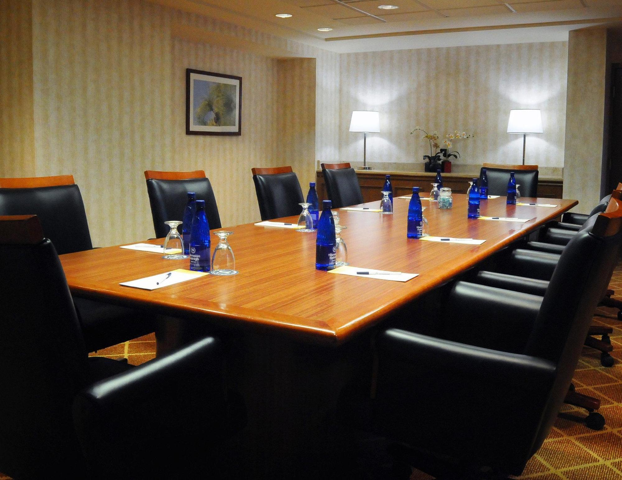 Sheraton Raleigh Hotel Екстер'єр фото