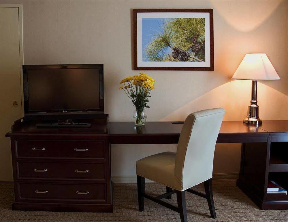 Sheraton Raleigh Hotel Екстер'єр фото